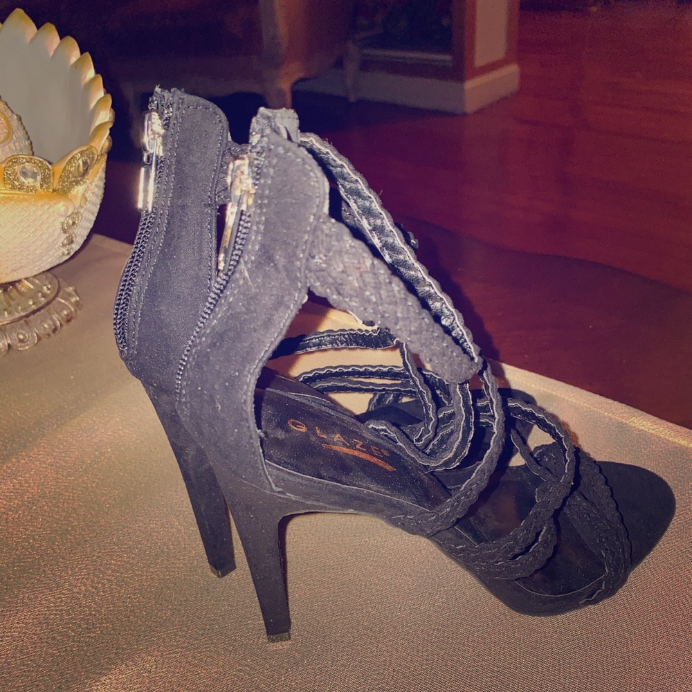 All black Heels 👠! 🖤 perfect for any occasion!